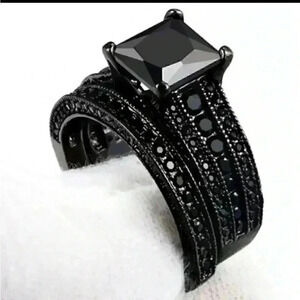 Vintage Square Black Crystal Ring Set